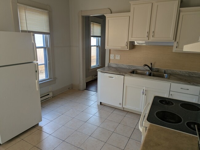 Photo - 748 Orange St