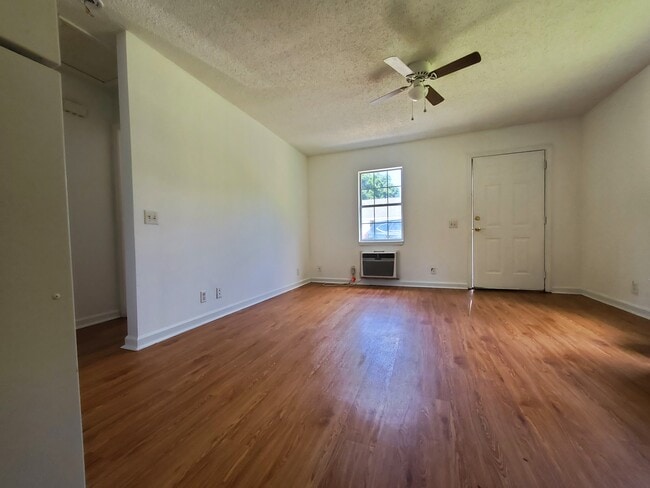 Photo - 63 Harry Ave