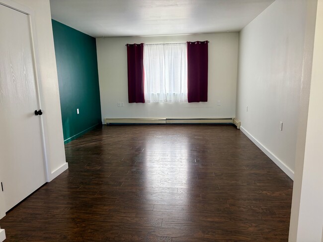 Photo - Helena - Quadplex