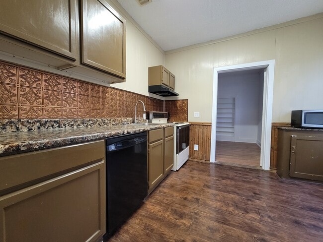 Photo - 1709 Austin Ave