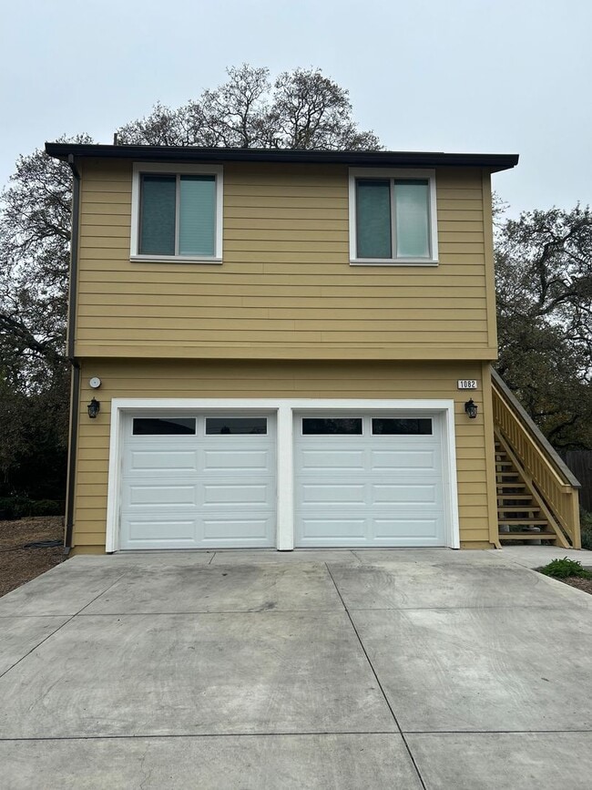 Photo - 1086-1086 Dutton Ave Unit 1082 Dutton Avenue