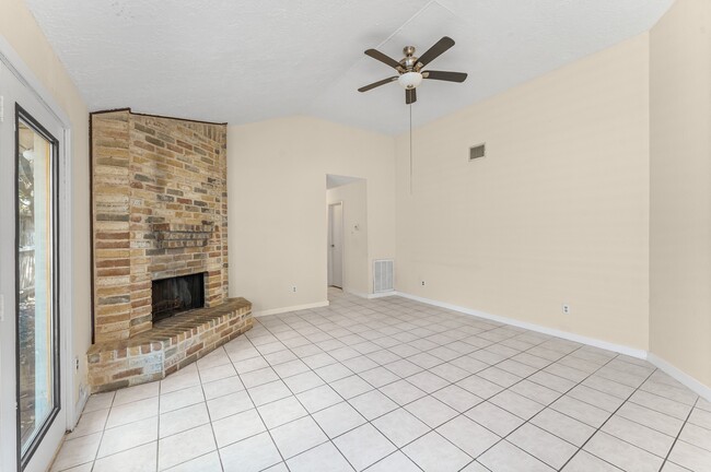 Photo - 5204 Beaverbrook Dr