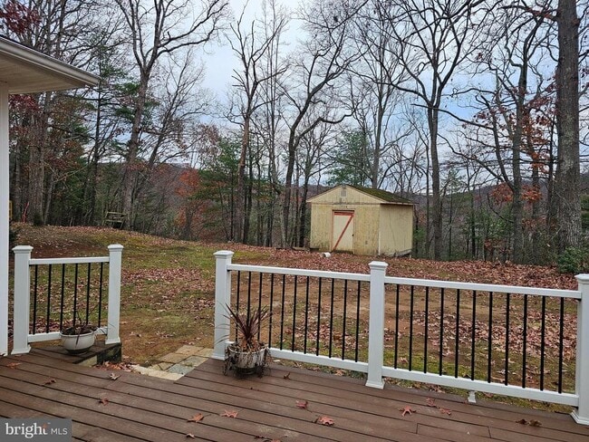 Photo - 310 Blue Mountain Rd