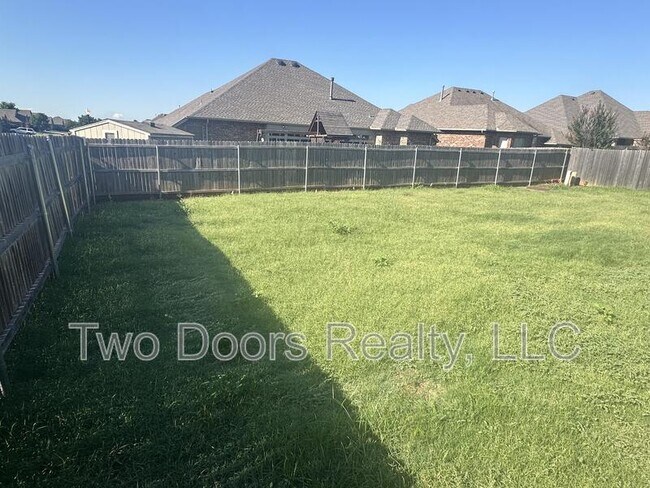 Photo - 2636 SE 8th St