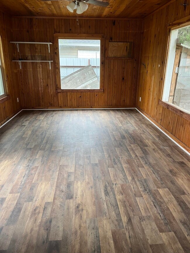 Photo - 3501 York St