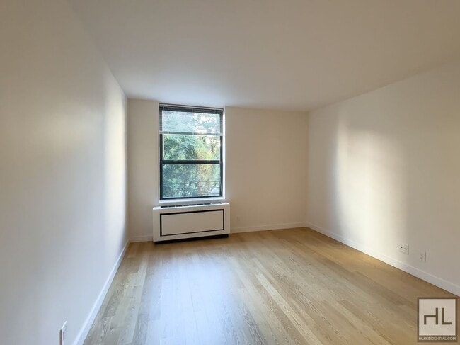 W 87th St - W 87th St Apartment Unit 3C