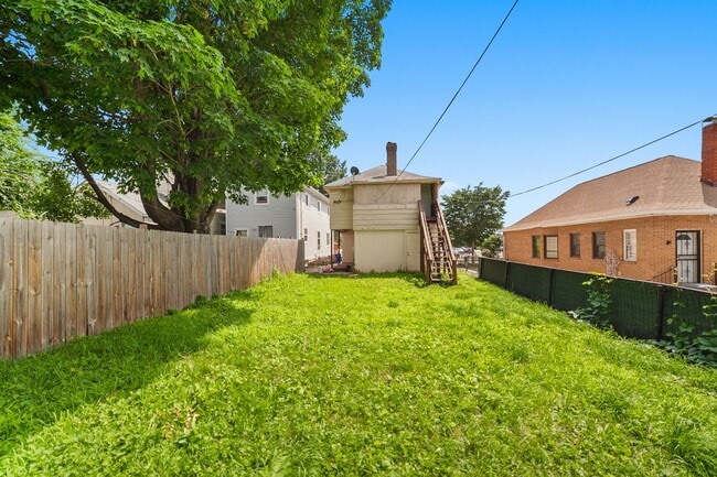 Photo - 169 Sherburne Ave Unit 2