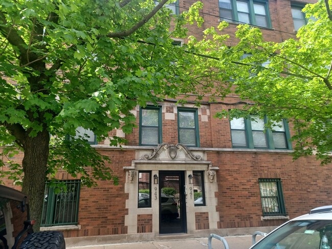 Building Photo - 941 E 54th Pl Unit 1