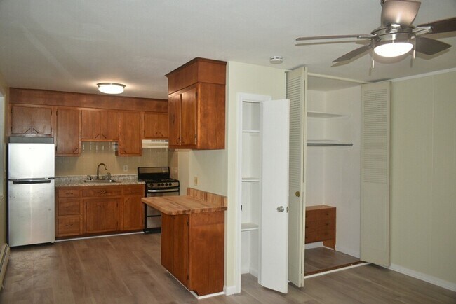 Building Photo - 1550 CT-12 Unit 1 Rental