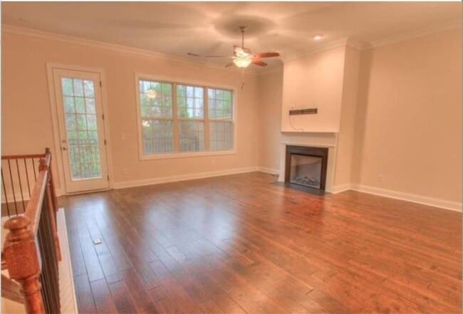 Photo - 2415 Tenor Ln