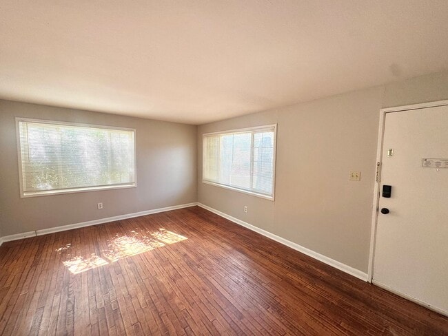 Photo - 464-464 Glen View Ct Unit 458