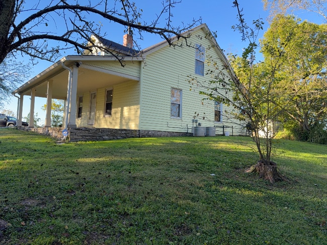 Photo - 684 Porter Rd
