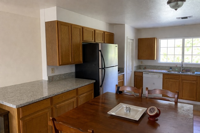 Photo - 535 N Yucca Ridge Rd Unit ADU