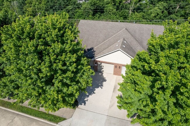 Photo - 701-703 Glenstone Dr. Unit 701 Glenstone Dr.