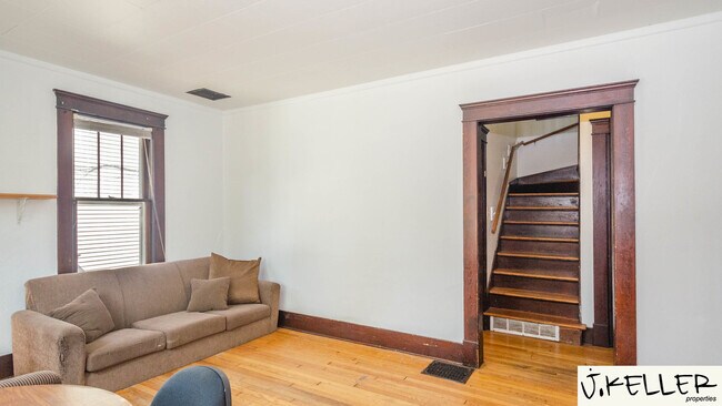 Photo - 931 Dewey Ave