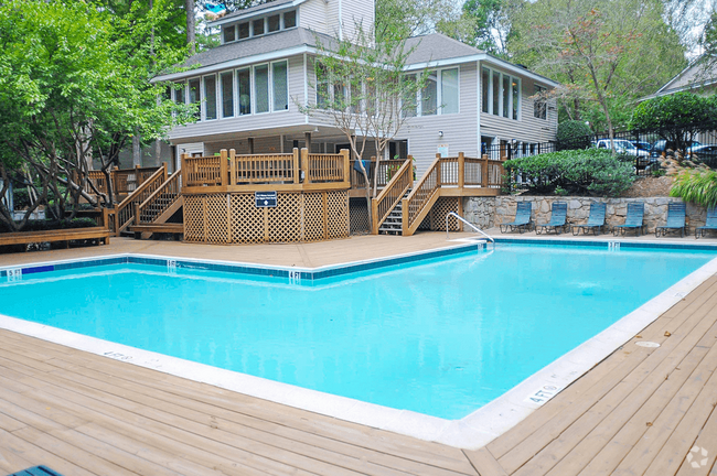 Building Photo - The Falls at Sope Creek Apartments