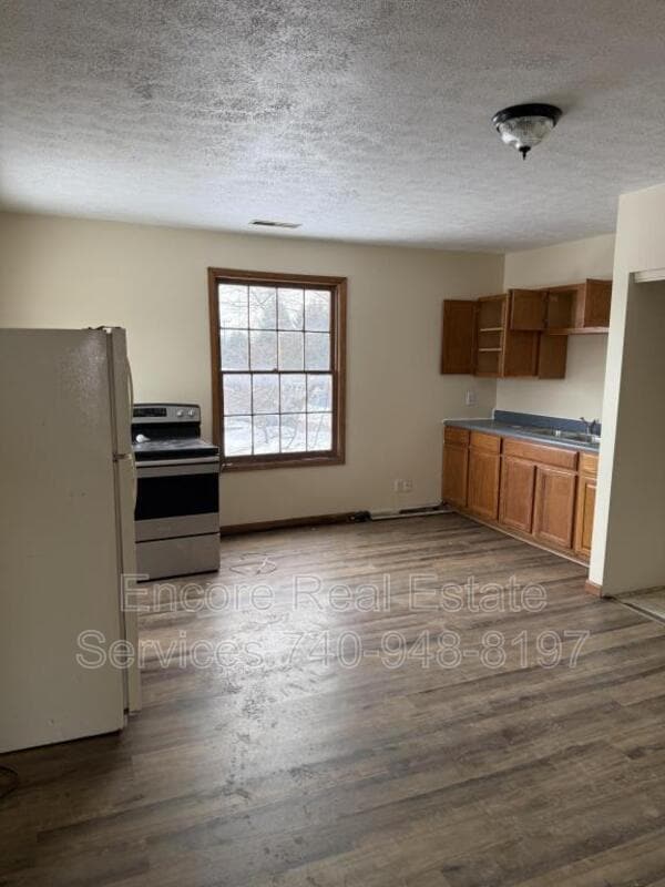 Photo - 91 N Buena Vista St