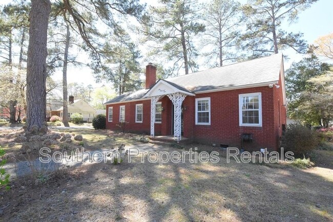 Photo - 601 Huske St House