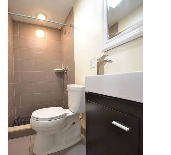 Photo - 21-23 Weitz St Unit 1