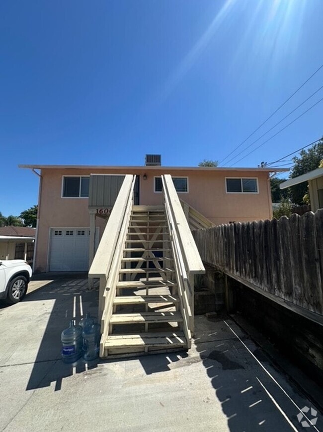 Building Photo - mesa1600 Unit B Rental