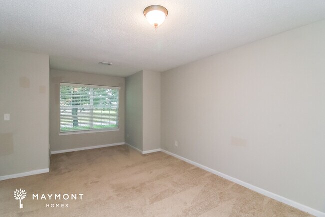 Photo - 365 Oak Terrace Dr