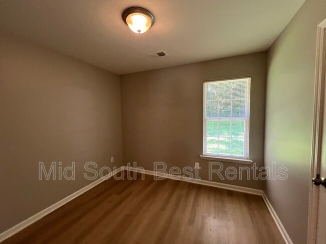 Photo - 3964 Dearborn St