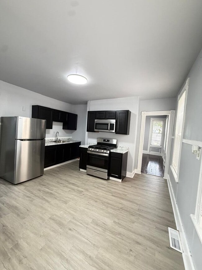 Photo - 52 Farren Ave Unidad 1st Fl