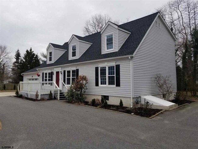 Building Photo - 161 E Wyoming Ave