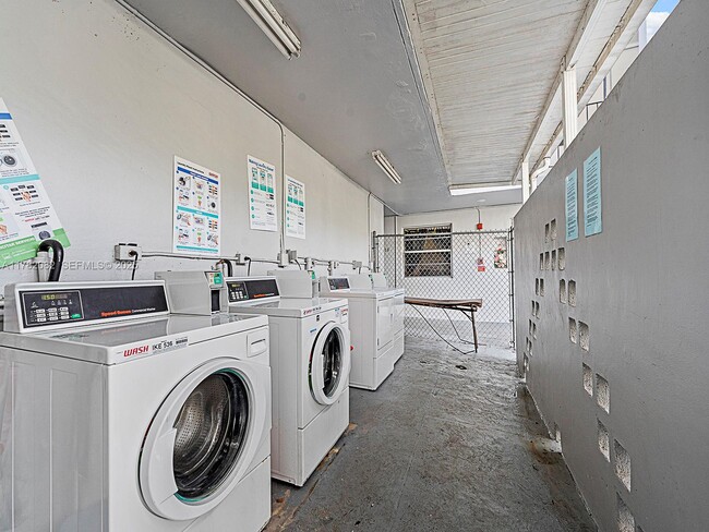 Photo - 10375 SW 40th St Unit X