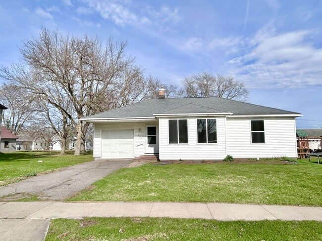 Photo - 222 S 2nd St
