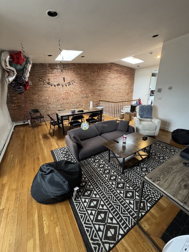 Photo - 480 Massachusetts Ave Unidad 3