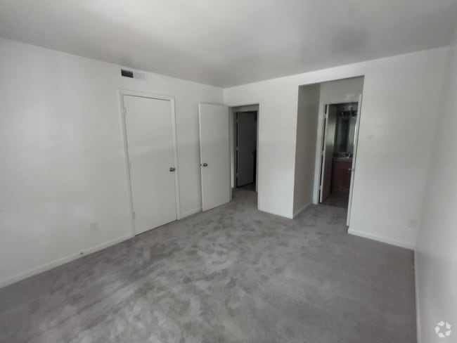 Building Photo - 600 Reusens Rd Rental