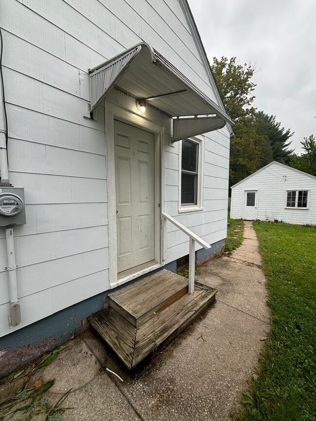 Photo - Charming 2 Bedroom 1 Bath Single Family Home-Available Now!