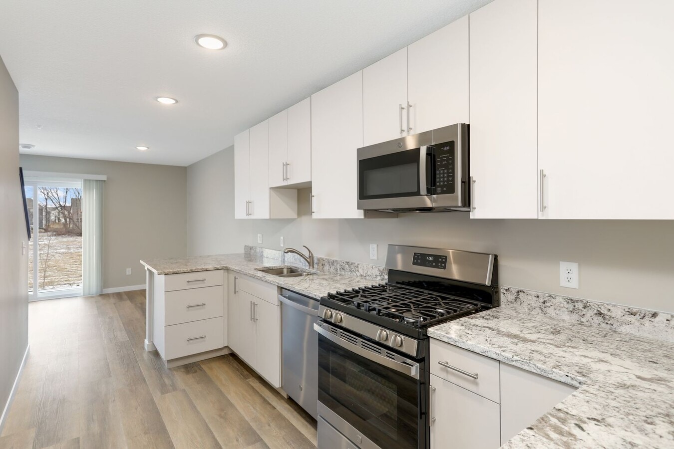 Photo - Like New Townhome for RENT 3bd 3ba 2car garage