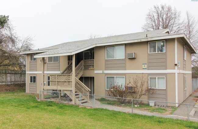 2 Bed/ 1 bath Upstairs Unit in Kennewick 4... - 2 Bed/ 1 bath Upstairs Condo Unit in Kennewick 4...