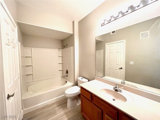 Photo - 7135 S Durango Dr Unidad 304