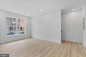 Photo - 809 Diamond St