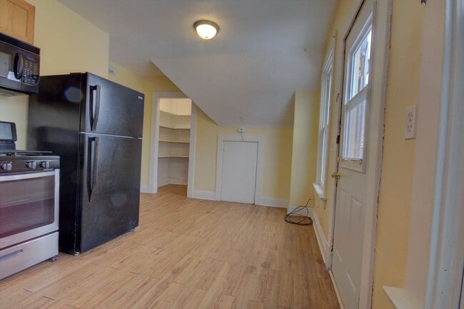 Photo - SL POS618 Unit Carriage House