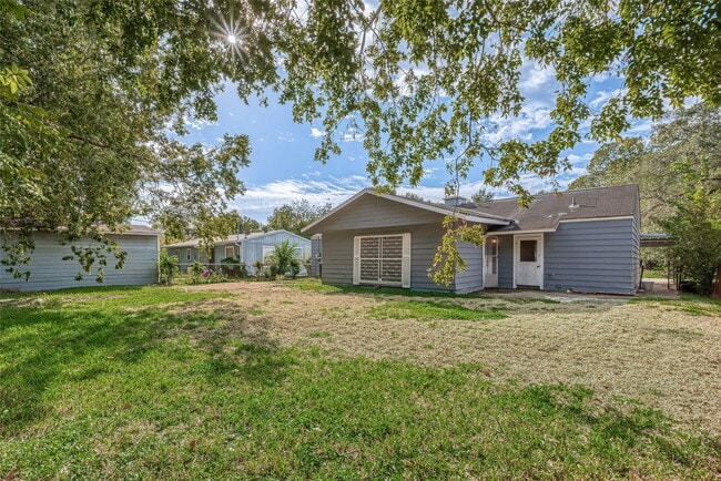 Photo - 5619 Willow Glen Dr