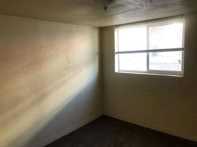 Photo - "Charming 1-Bedroom on Adams Ave – 800 Sq. Ft. of Comfort in South Ogden!"