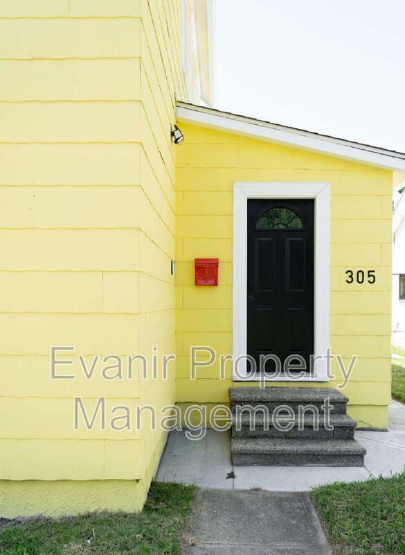 Photo - 305 Wyoming St