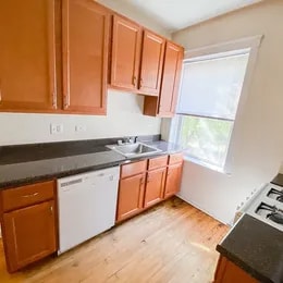 Photo - 1903 W Addison St Unit 1