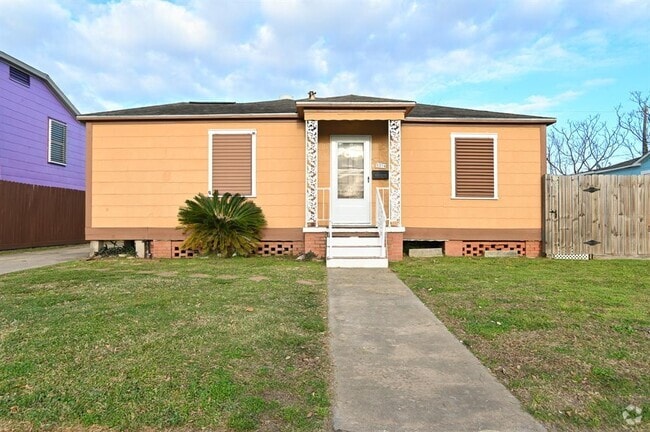 Building Photo - 1416 57th St Rental