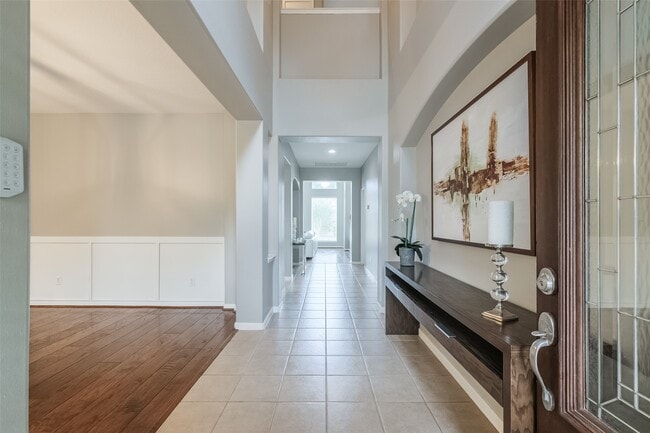 Photo - 10314 Five Oaks Crossing