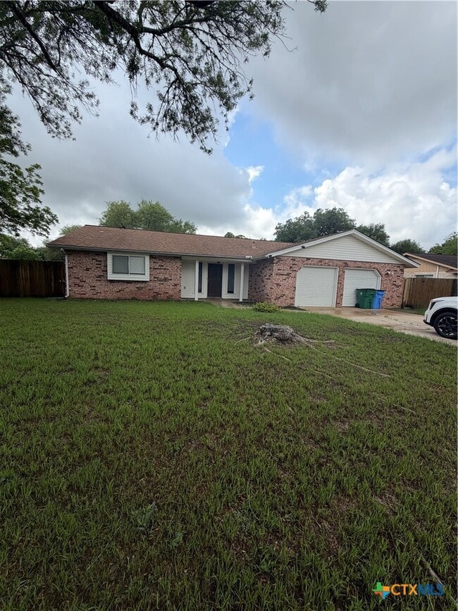 Building Photo - 1727 Redwood St