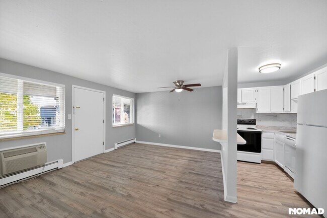 Photo - 1865 Fenton St