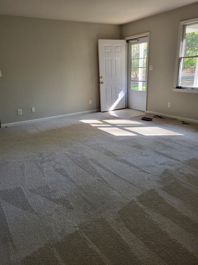 living room - 5336 Charles Ave