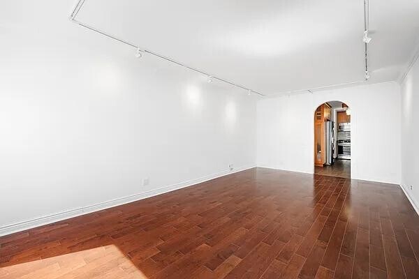 Photo - 275 Greenwich St Unit 19- s