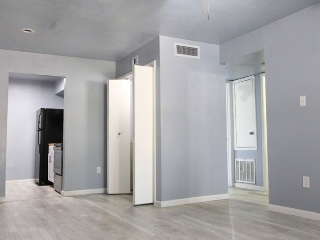 Photo - 260 El Dorado Blvd