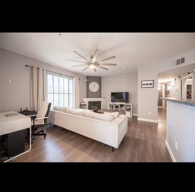 Photo - 7147 S Durango Dr Unit 312